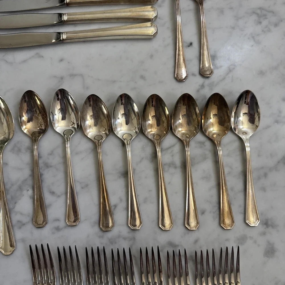 ONEIDA Silversmiths CLAIRHILL FAIRHILL Silverplated Flatware Set 41 PIECES